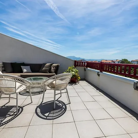 Keyweek Irrika Duplex Facing The Ocean With Terrace In Apartment Bidart